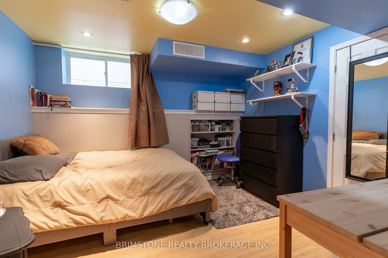 50, Girdwood, Holly, Barrie