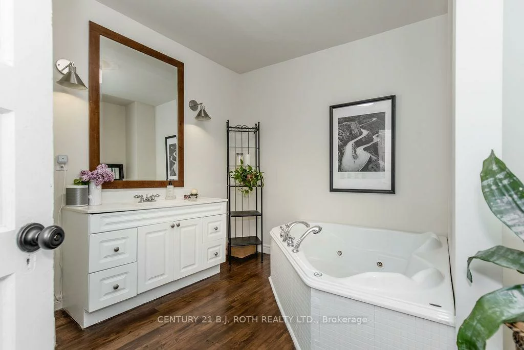 56, Holgate, Allandale, Barrie