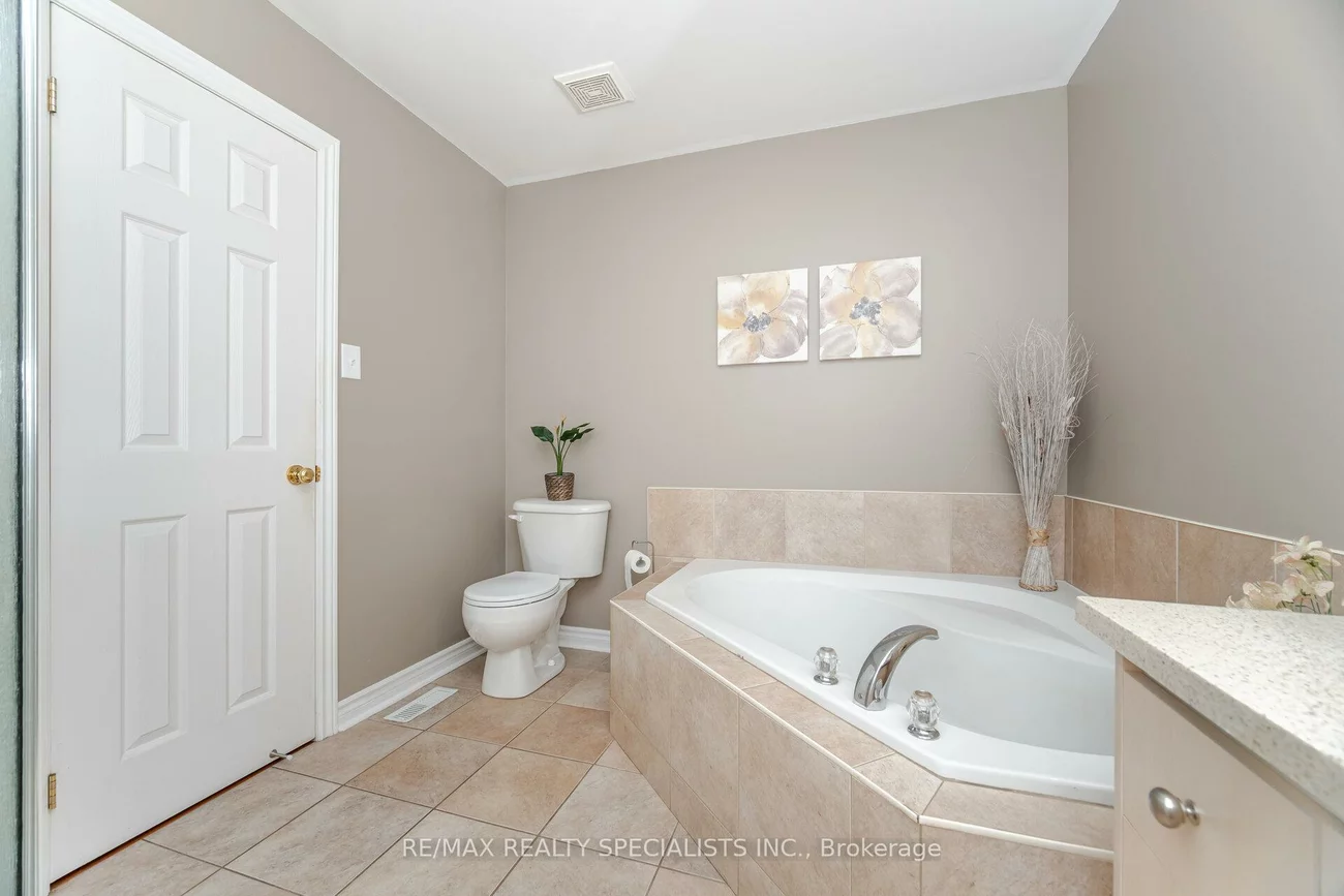 11, Jagges, Edgehill Drive, Barrie