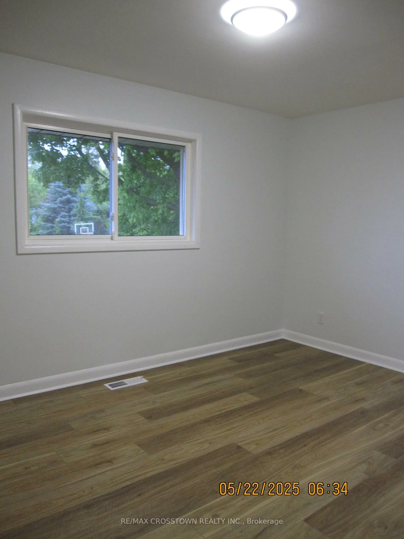 105, Eccles, Queen's Park, Barrie