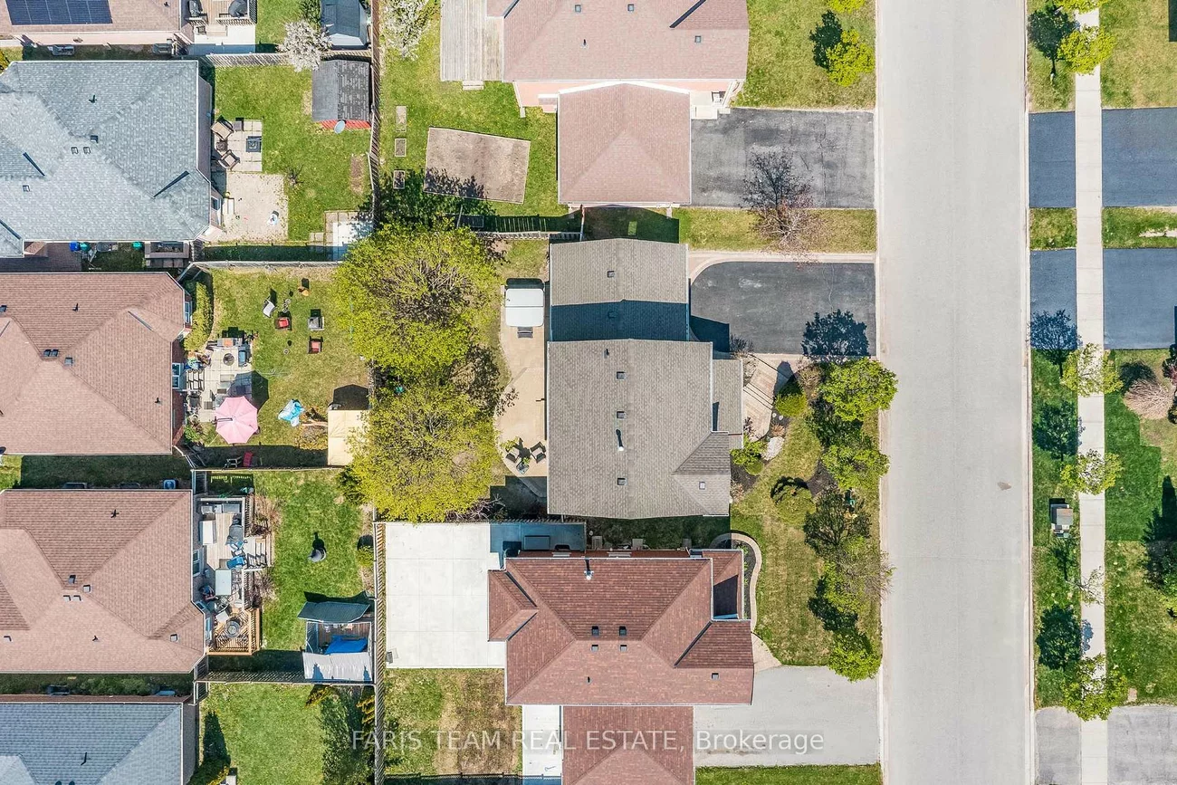 22, Watson, East Bayfield, Barrie