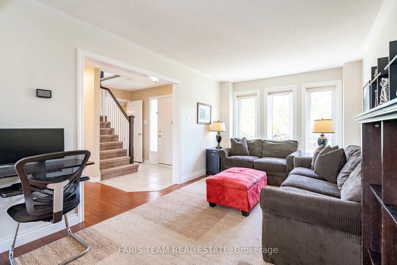 22, Watson, East Bayfield, Barrie
