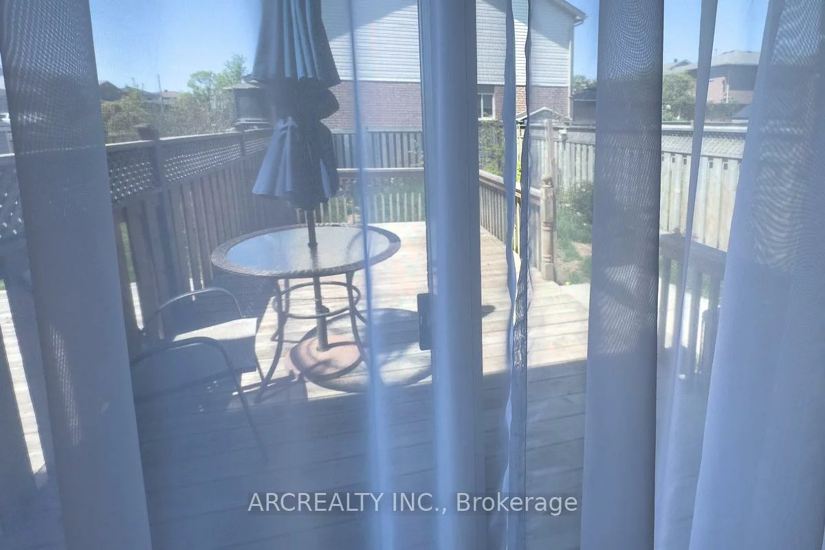 18, Silver Maple, Holly, Barrie