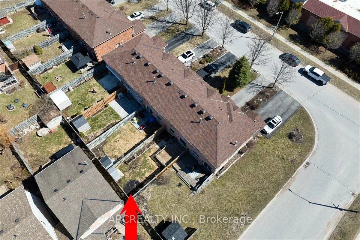 18, Silver Maple, Holly, Barrie