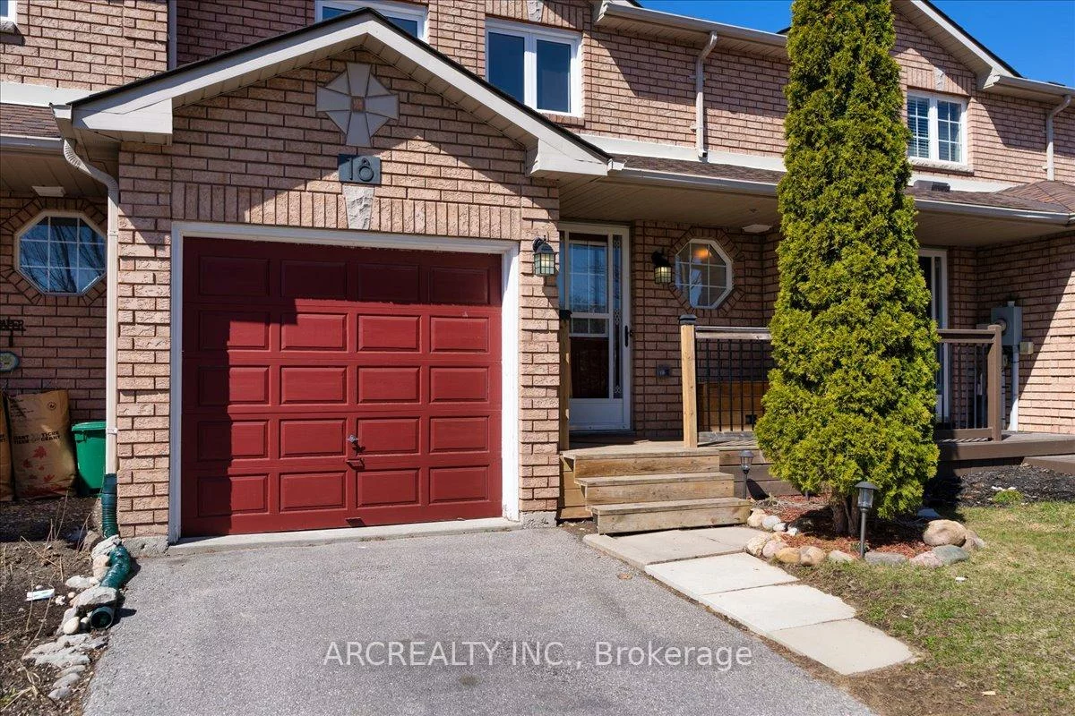 18, Silver Maple, Holly, Barrie