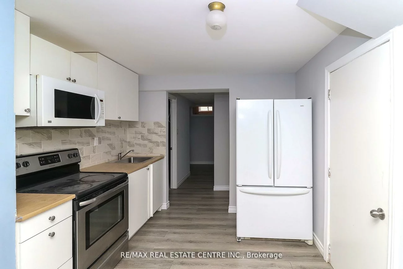 25, Meadowlark, Cundles East, Barrie
