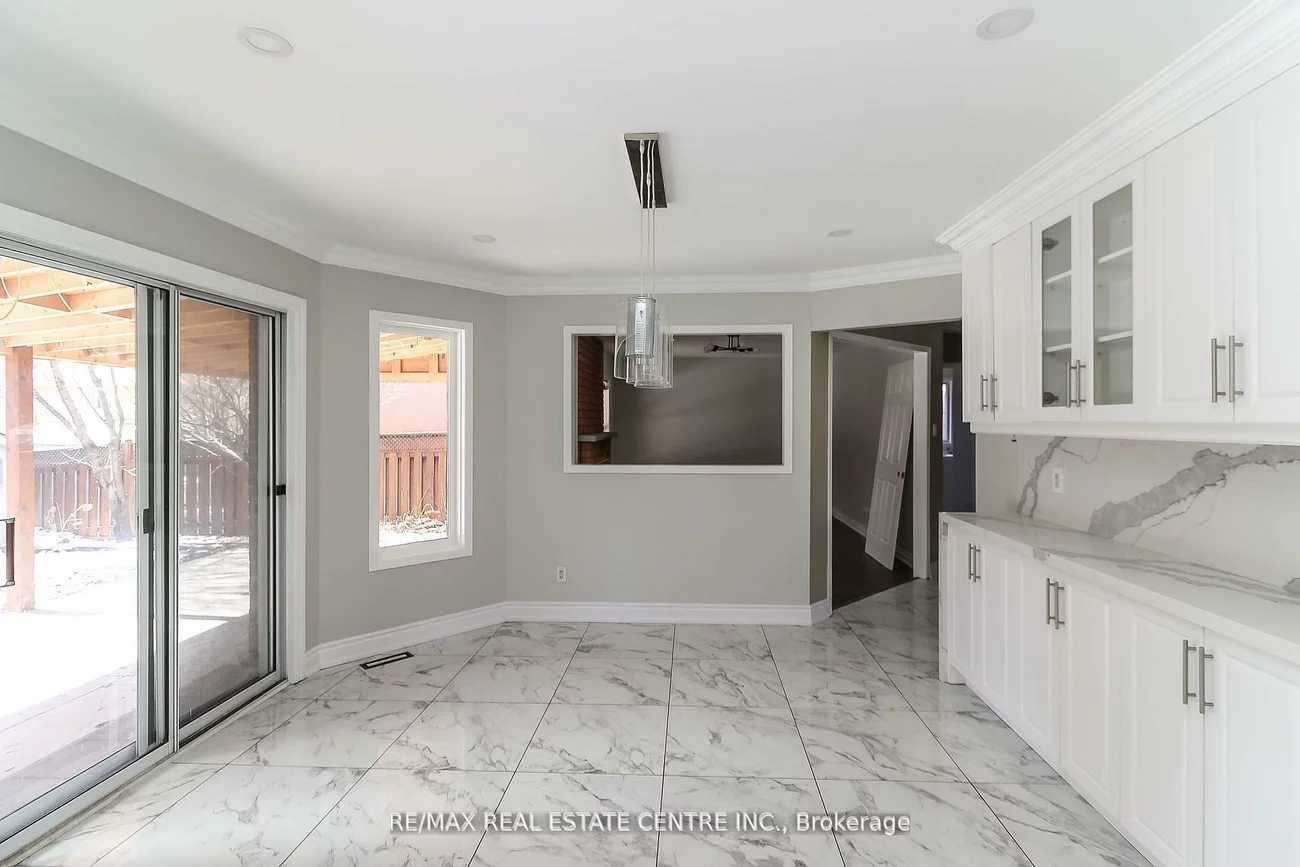 25, Meadowlark, Cundles East, Barrie