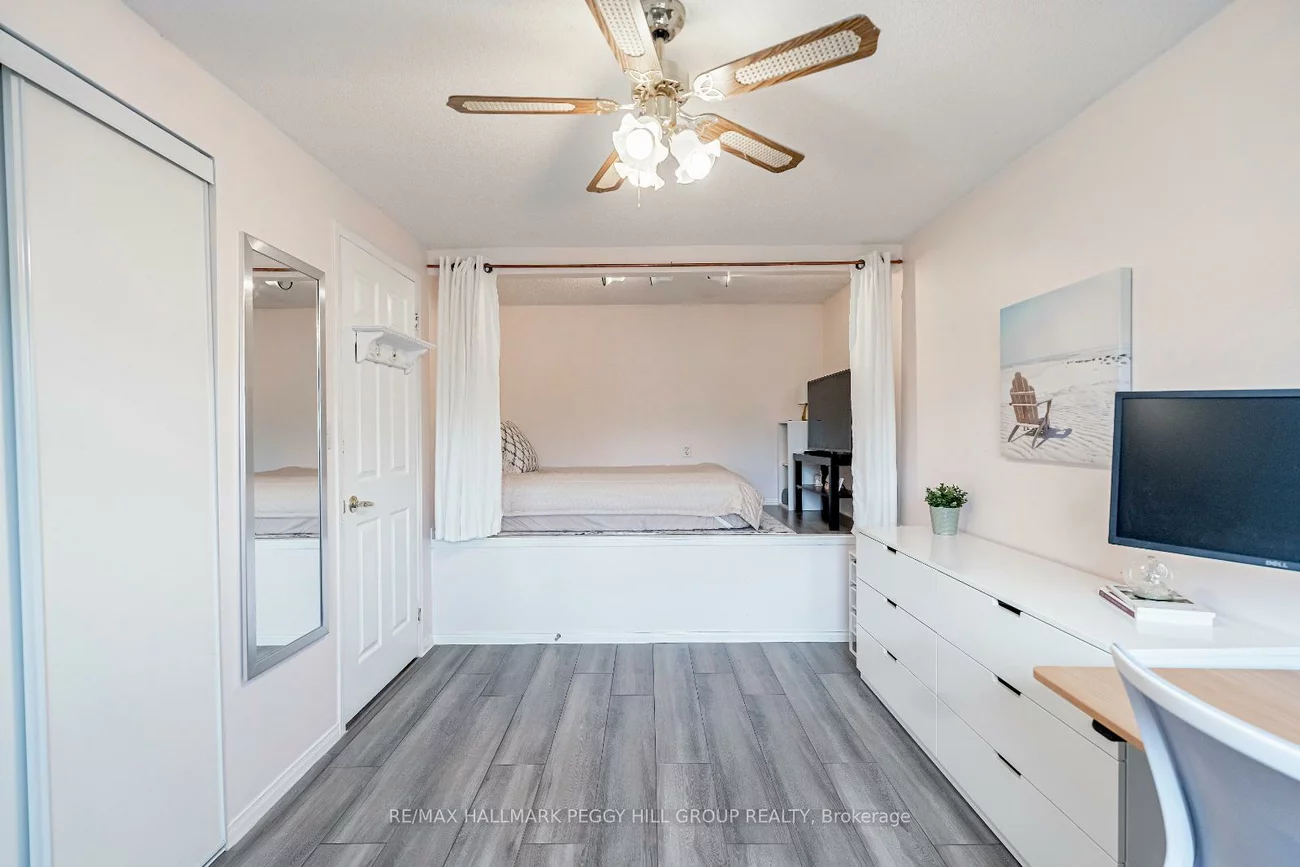 56, Rundle, Holly, Barrie
