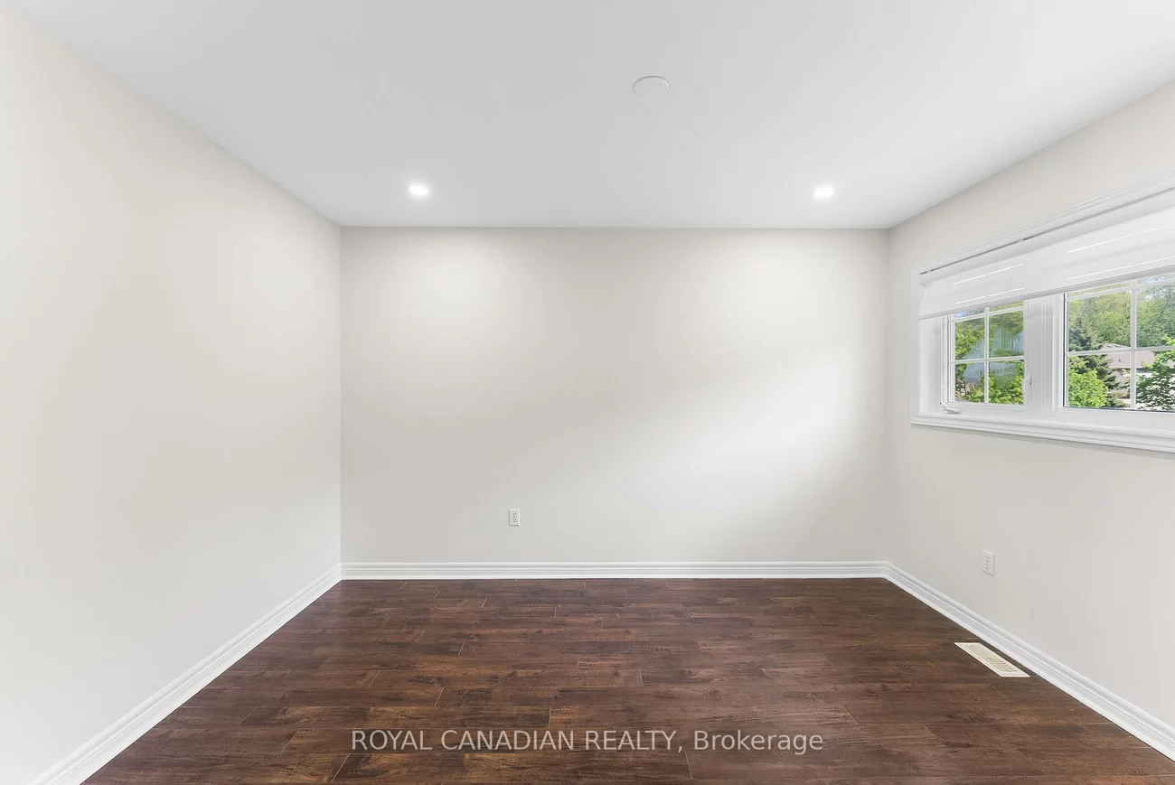 60, Crimson Ridge, Bayshore, Barrie