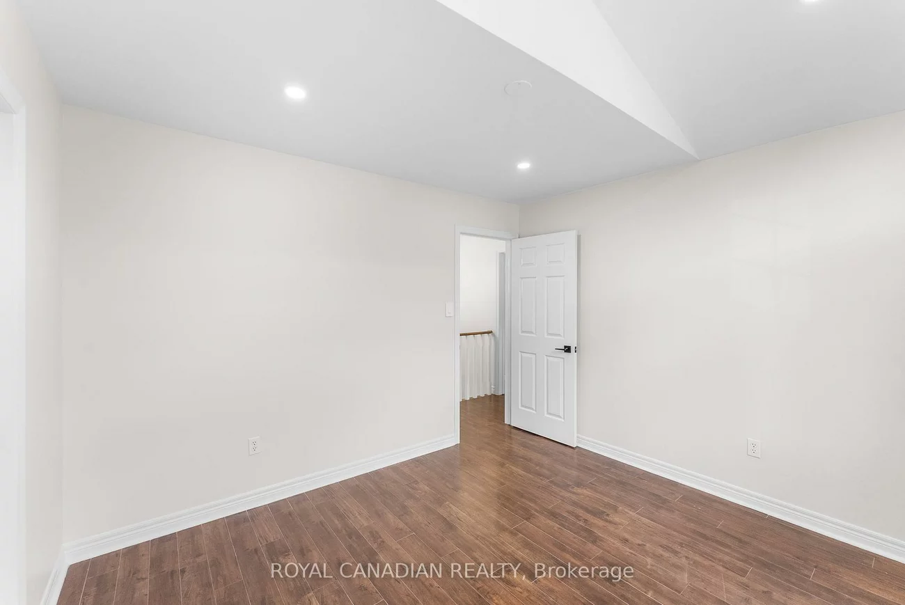 60, Crimson Ridge, Bayshore, Barrie
