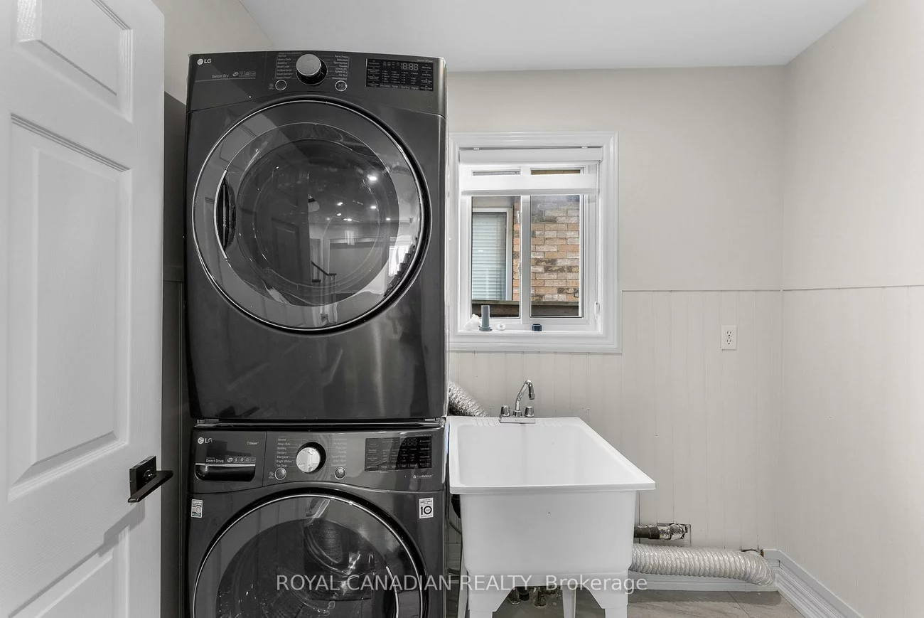 60, Crimson Ridge, Bayshore, Barrie