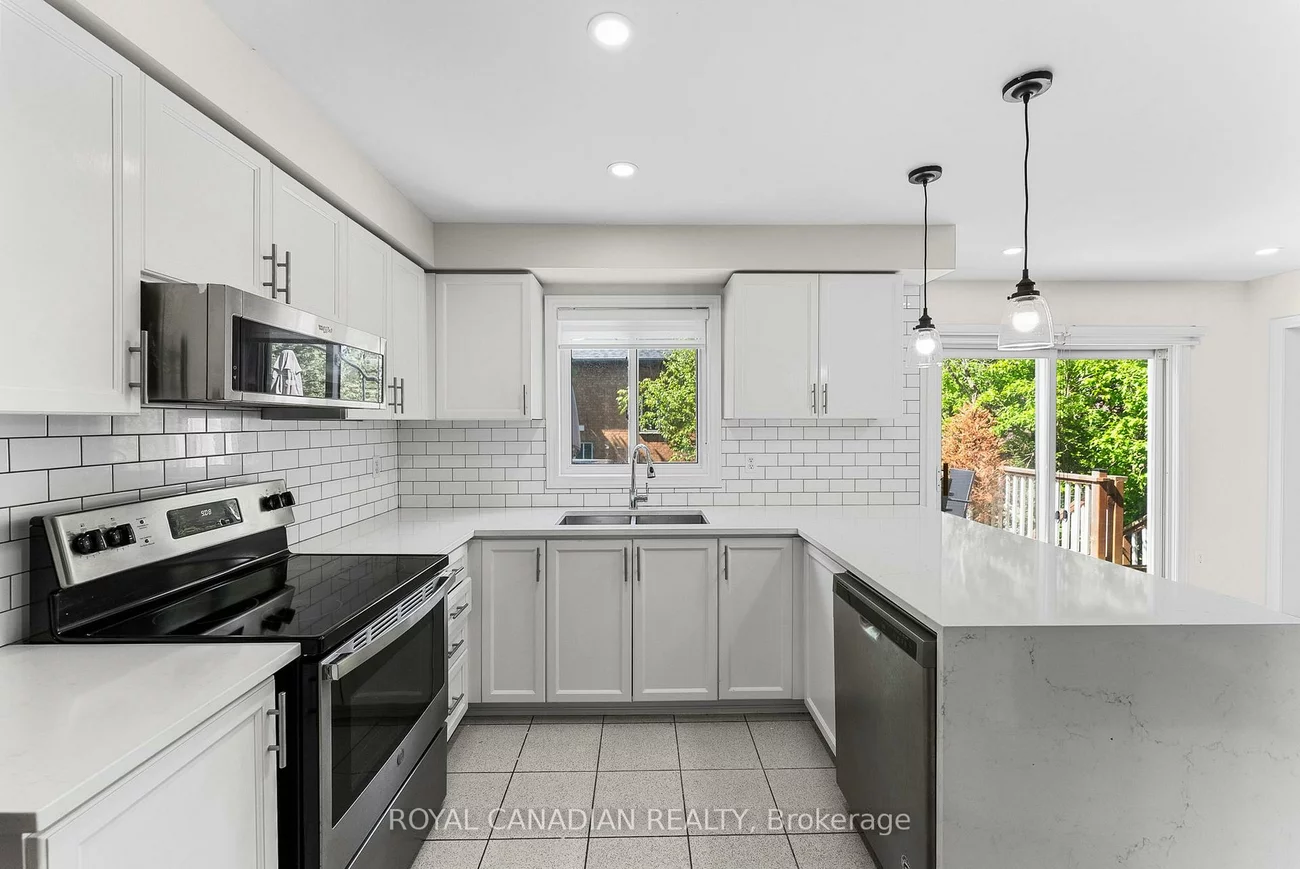 60, Crimson Ridge, Bayshore, Barrie