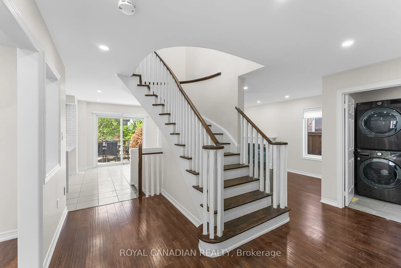60, Crimson Ridge, Bayshore, Barrie