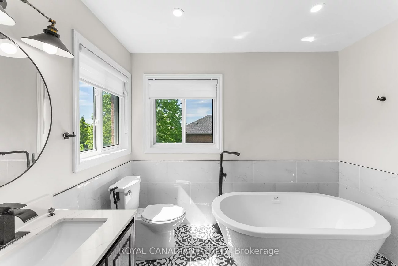 60, Crimson Ridge, Bayshore, Barrie