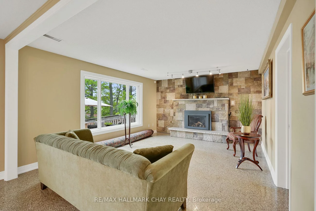 135, Fox, Letitia Heights, Barrie