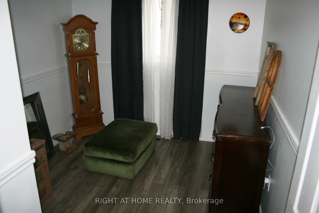 38, Garibaldi, Holly, Barrie