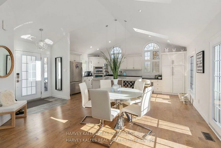 10, Puget, Codrington, Barrie