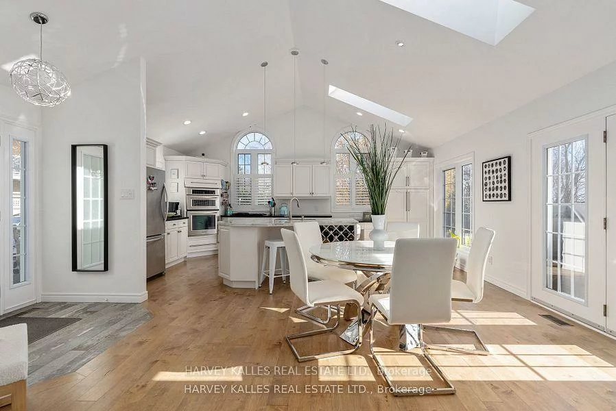 10, Puget, Codrington, Barrie