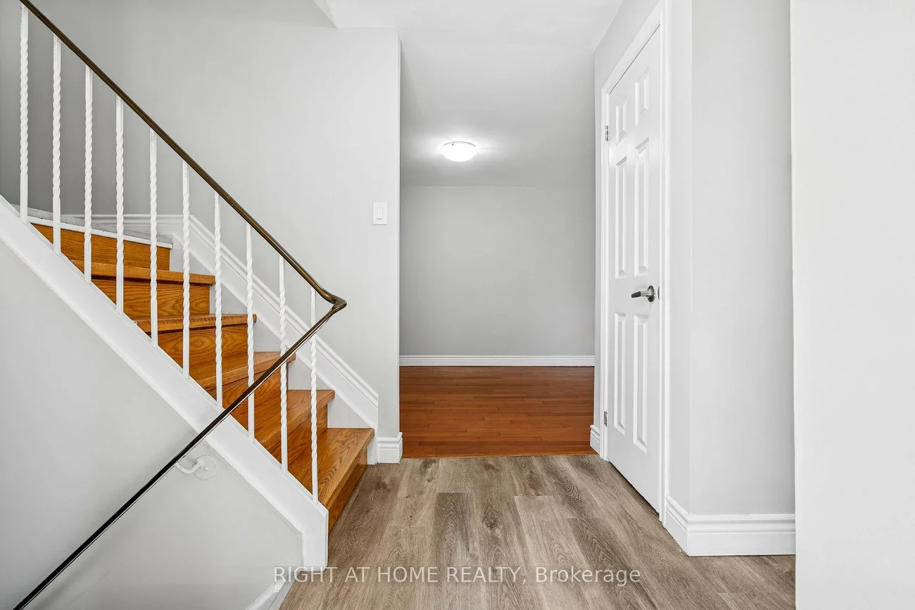 21, Ashdale, Cundles East, Barrie