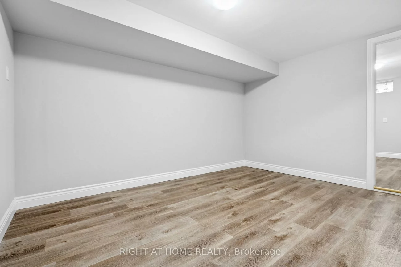 21, Ashdale, Cundles East, Barrie