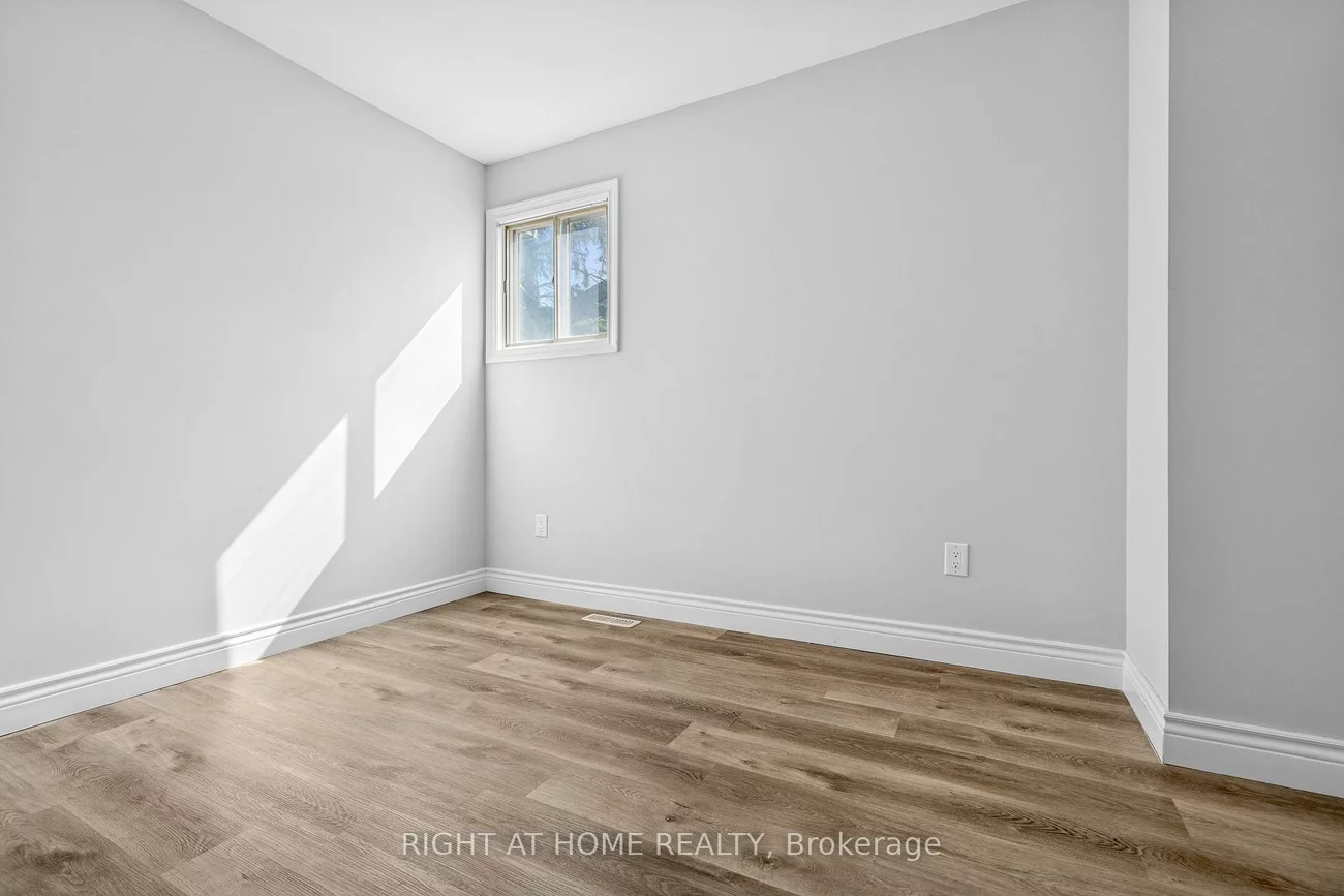21, Ashdale, Cundles East, Barrie