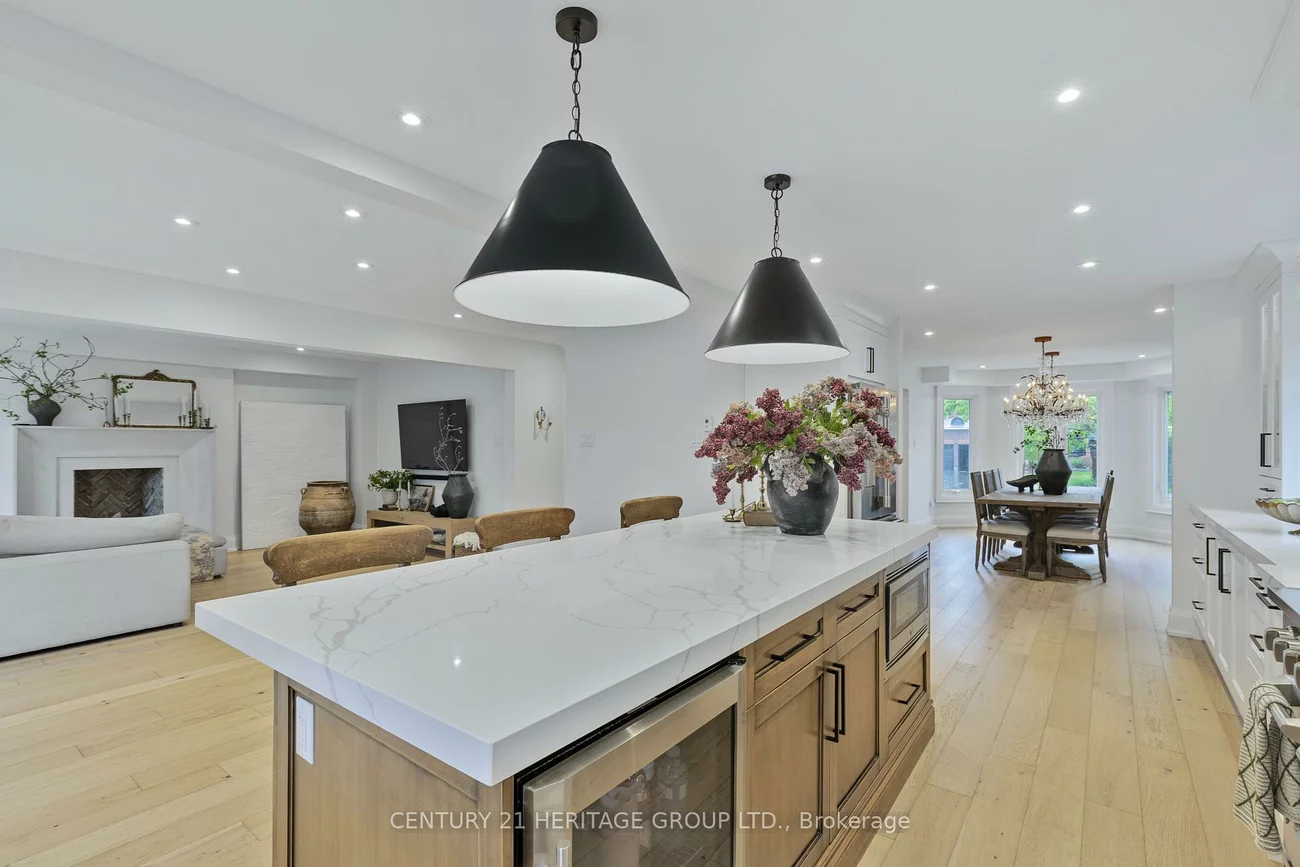 9, Tomlin, Painswick North, Barrie