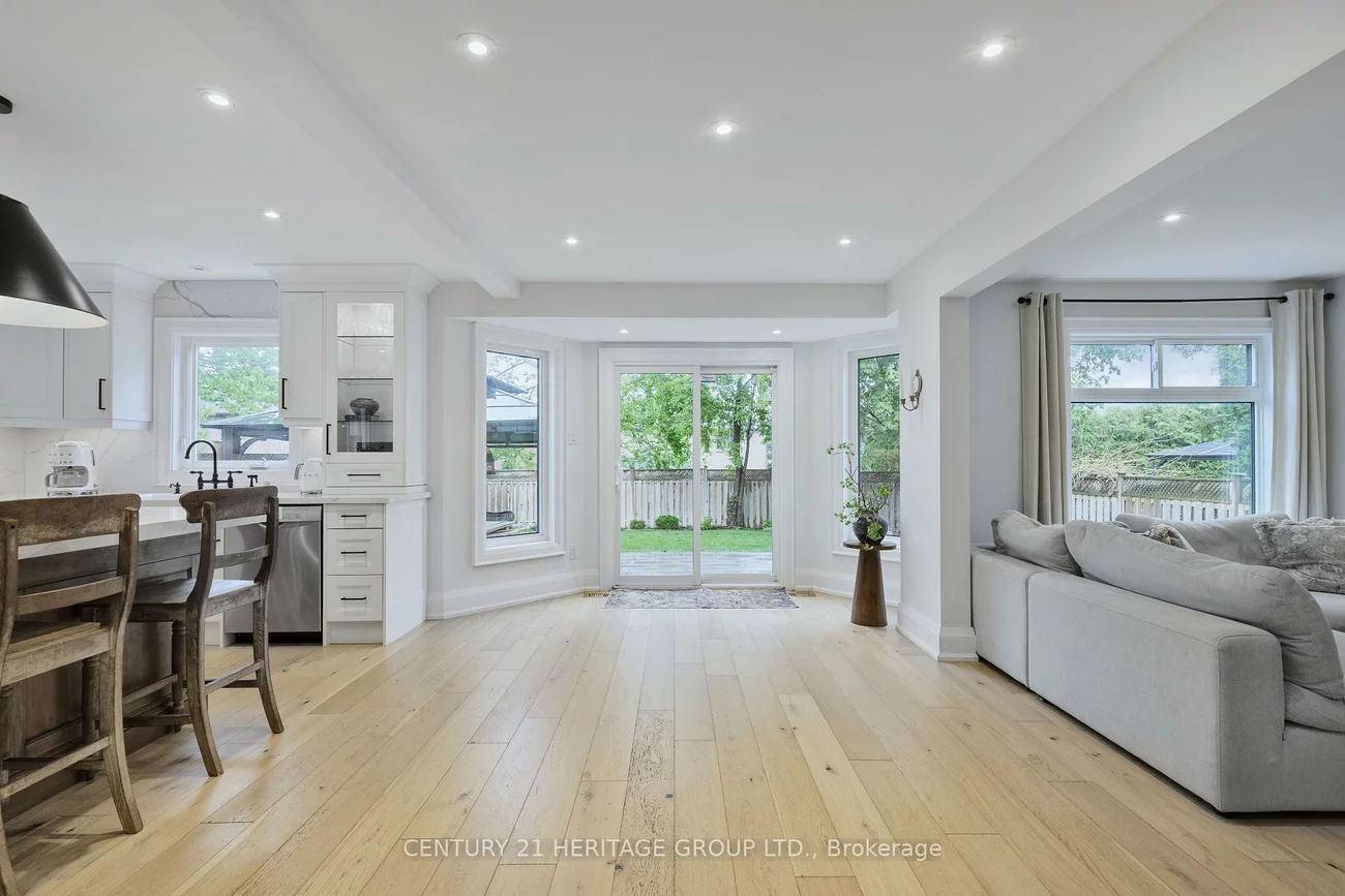 9, Tomlin, Painswick North, Barrie
