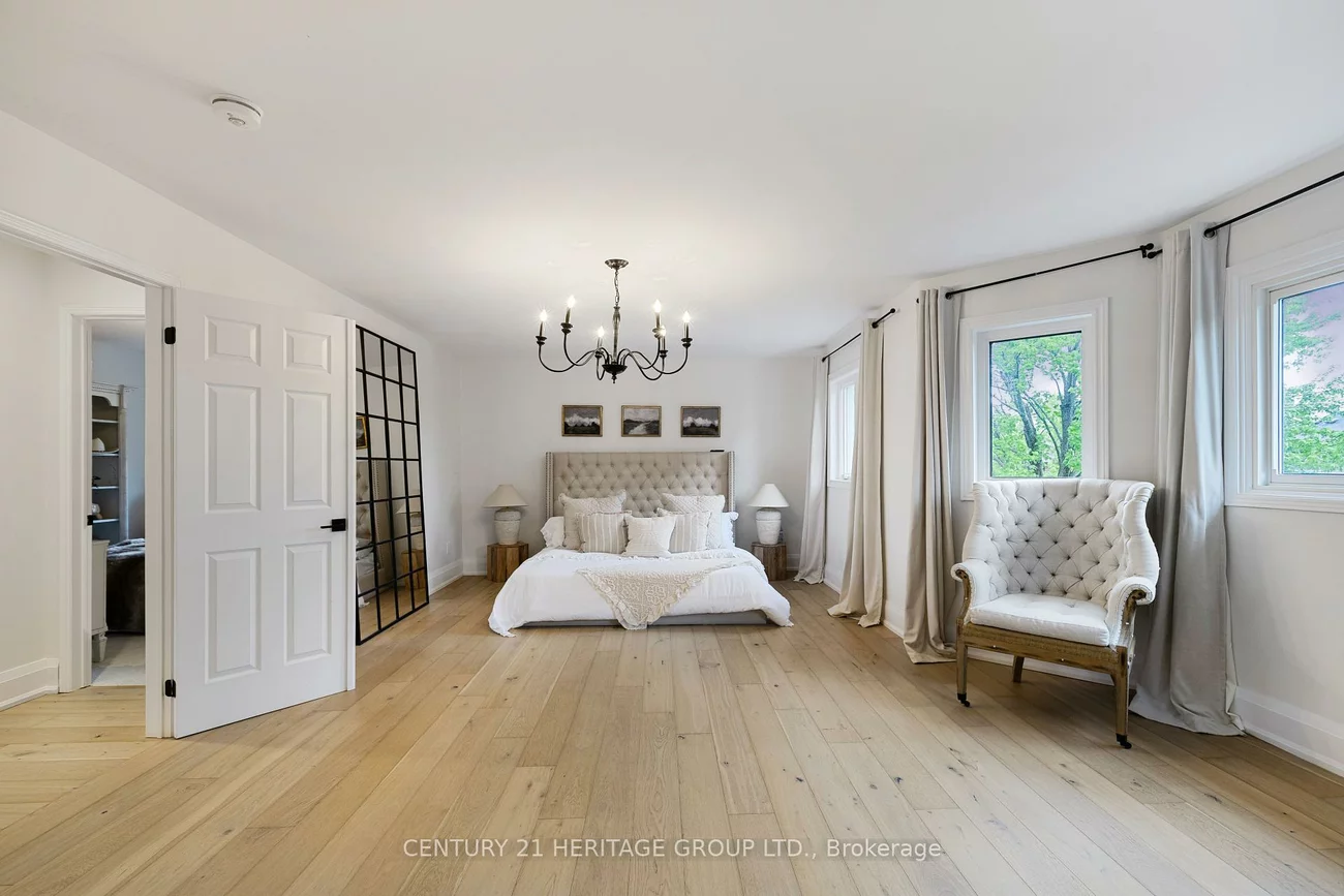 9, Tomlin, Painswick North, Barrie