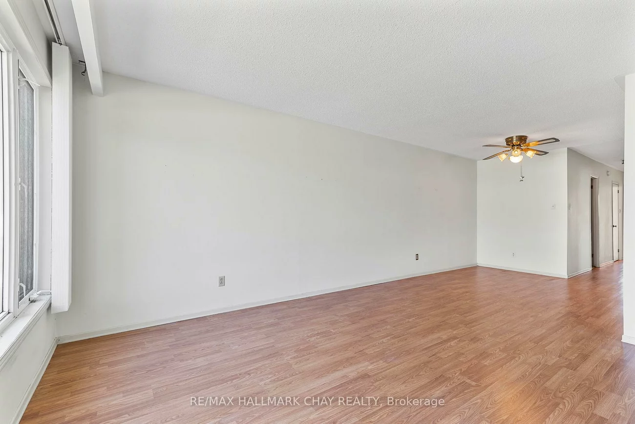 3, College, Grove East, Barrie