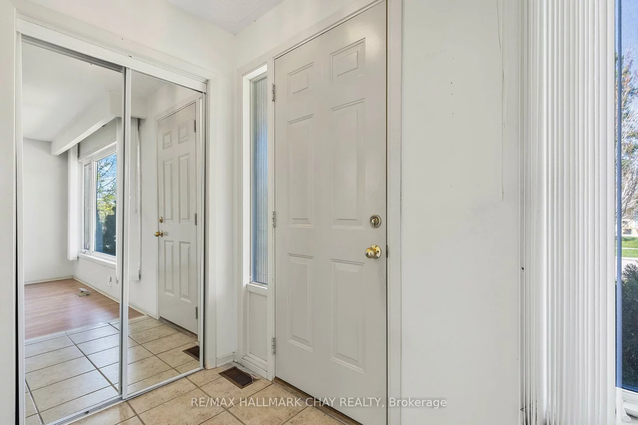 3, College, Grove East, Barrie