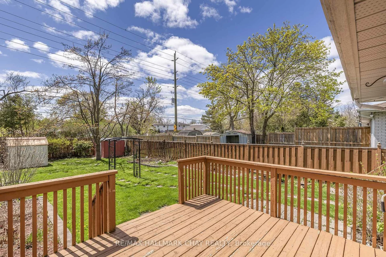 3, College, Grove East, Barrie