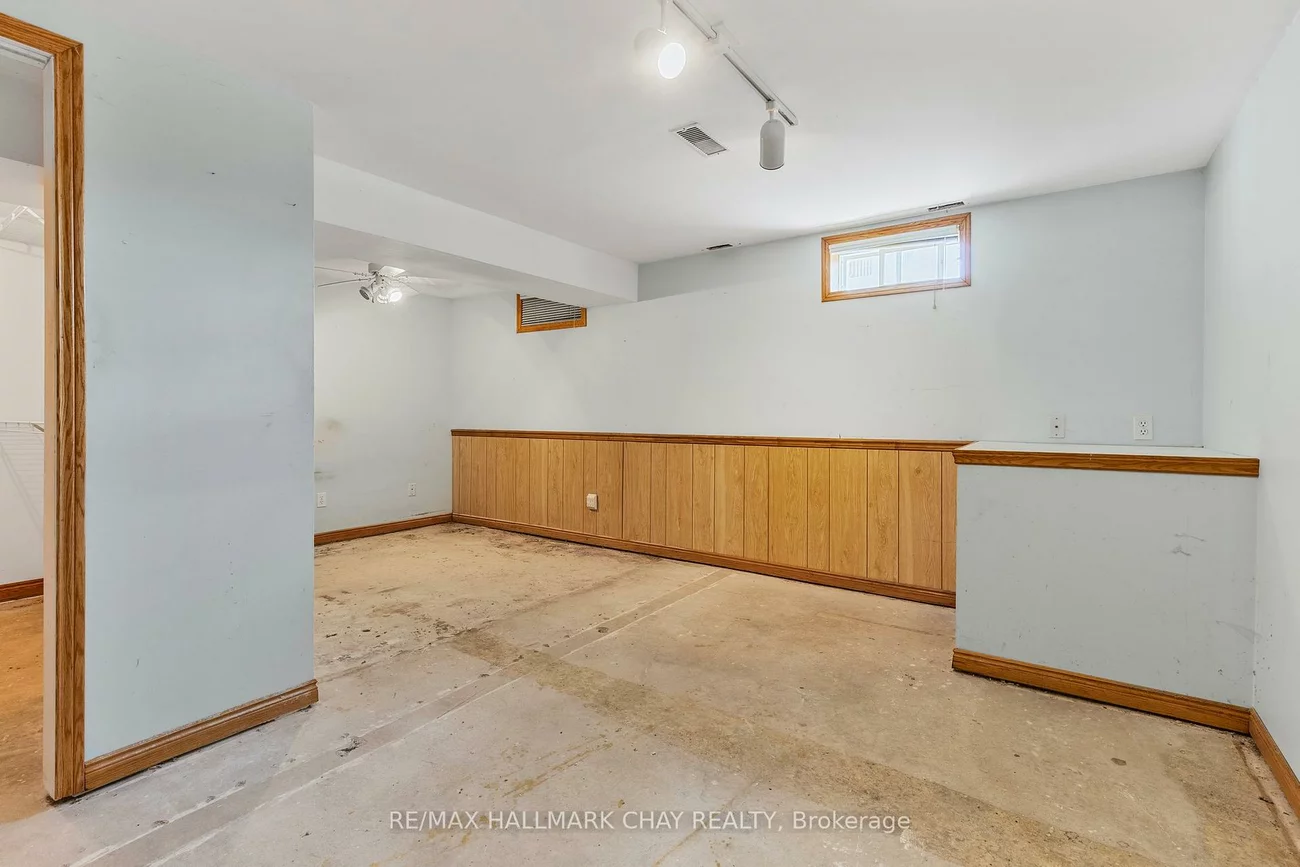 3, College, Grove East, Barrie