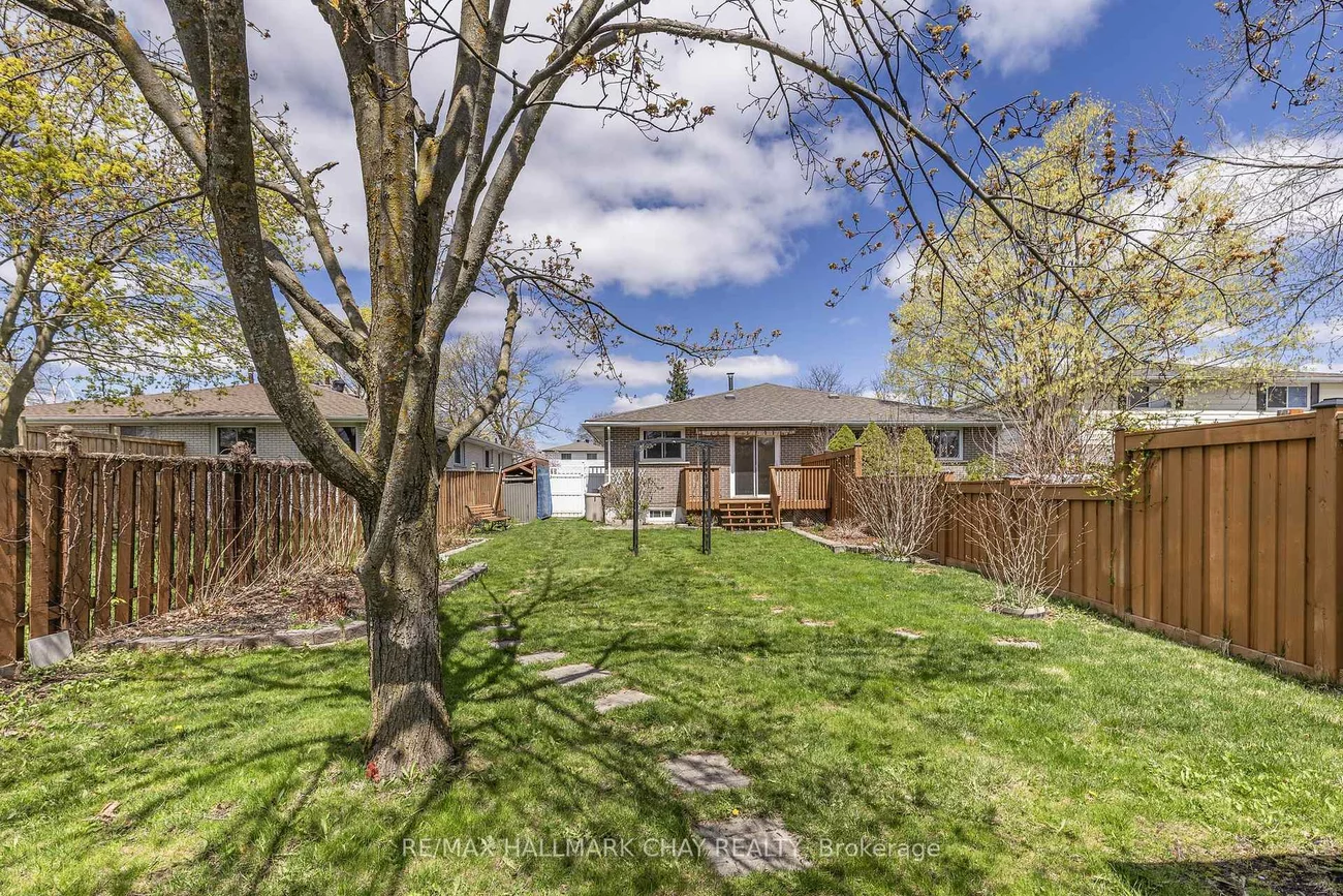 3, College, Grove East, Barrie