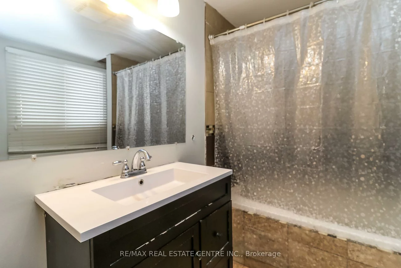 22, Meadowlark, Cundles East, Barrie