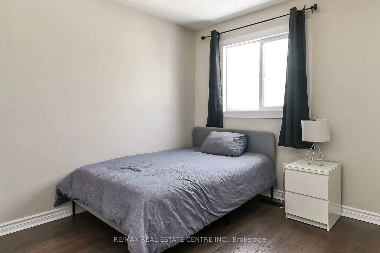 22, Meadowlark, Cundles East, Barrie