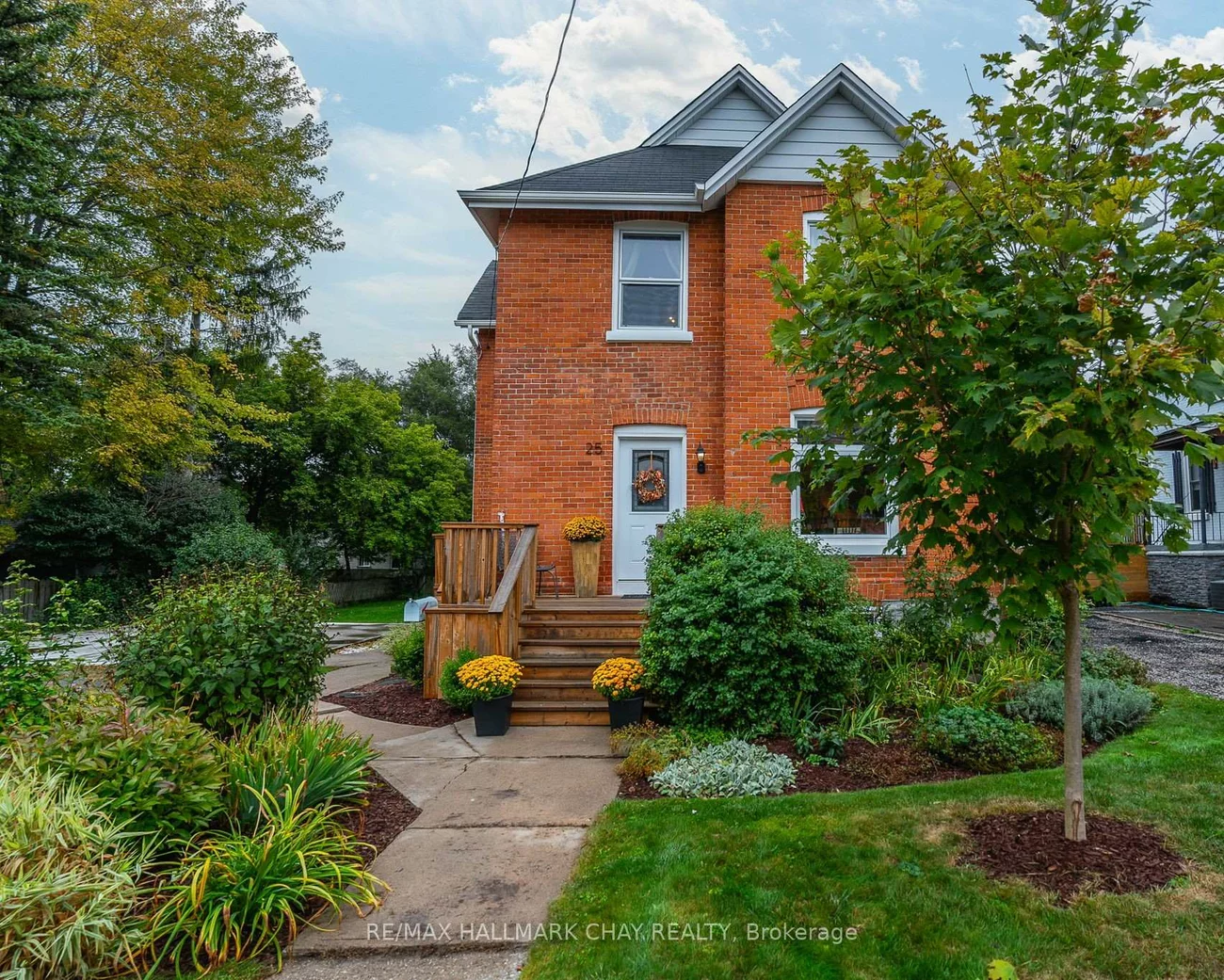 25, William, Allandale, Barrie