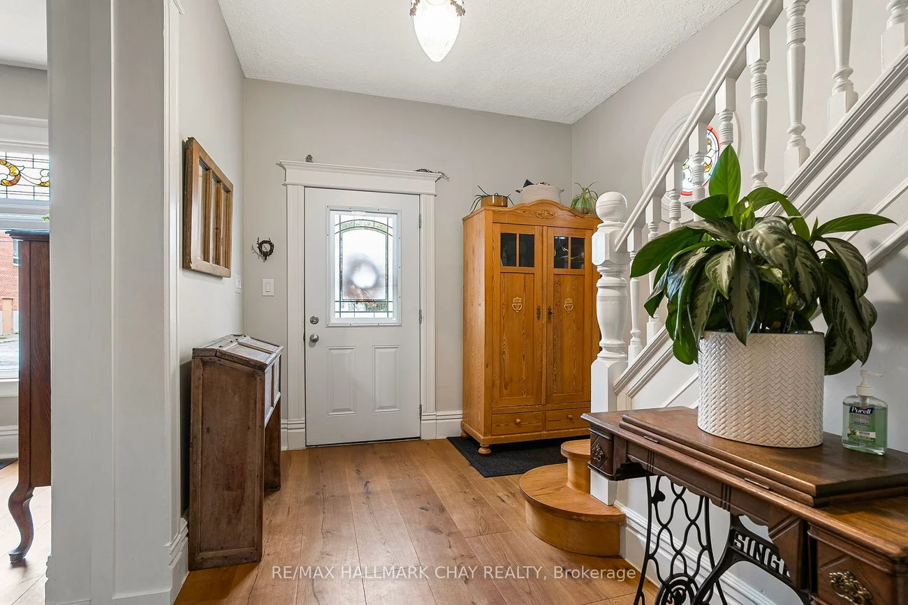 25, William, Allandale, Barrie