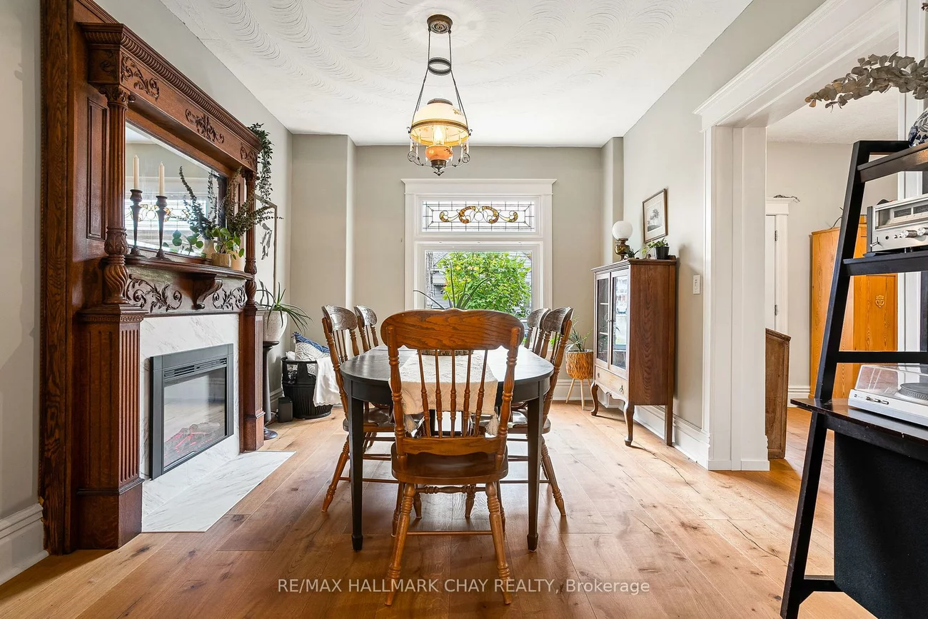 25, William, Allandale, Barrie