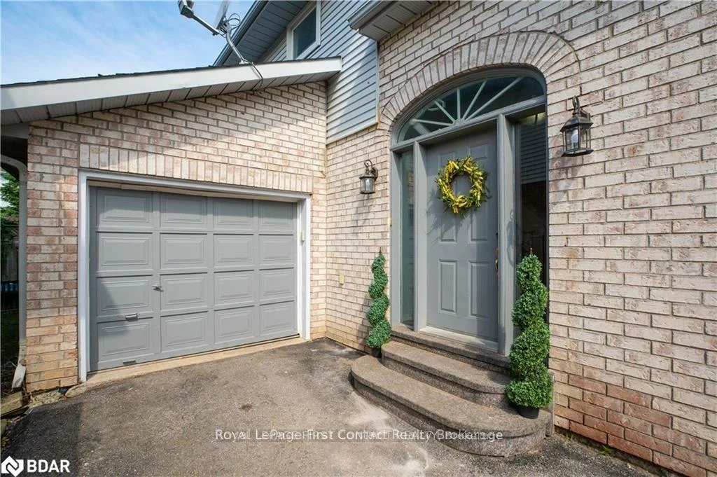 55, ROSENFELD, Grove East, Barrie
