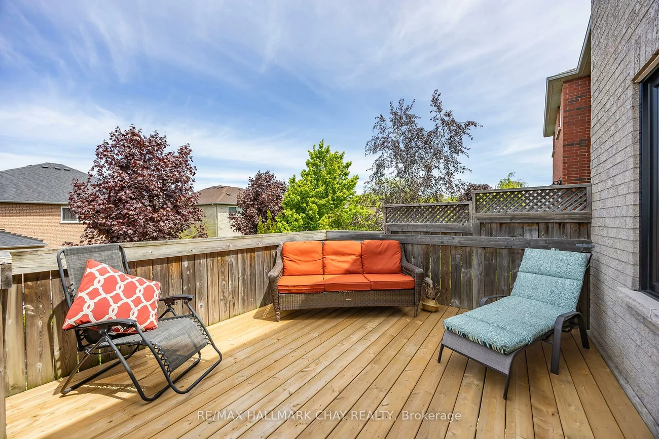 12, Prince Of Wales, Innis-Shore, Barrie