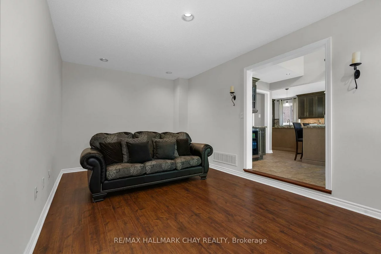 3, Meyer, East Bayfield, Barrie