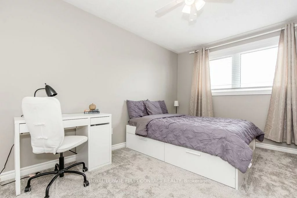 87, Stollar, Little Lake, Barrie