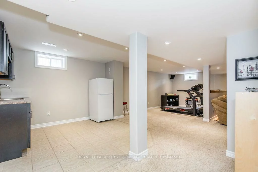 87, Stollar, Little Lake, Barrie