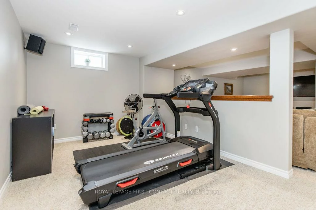 87, Stollar, Little Lake, Barrie