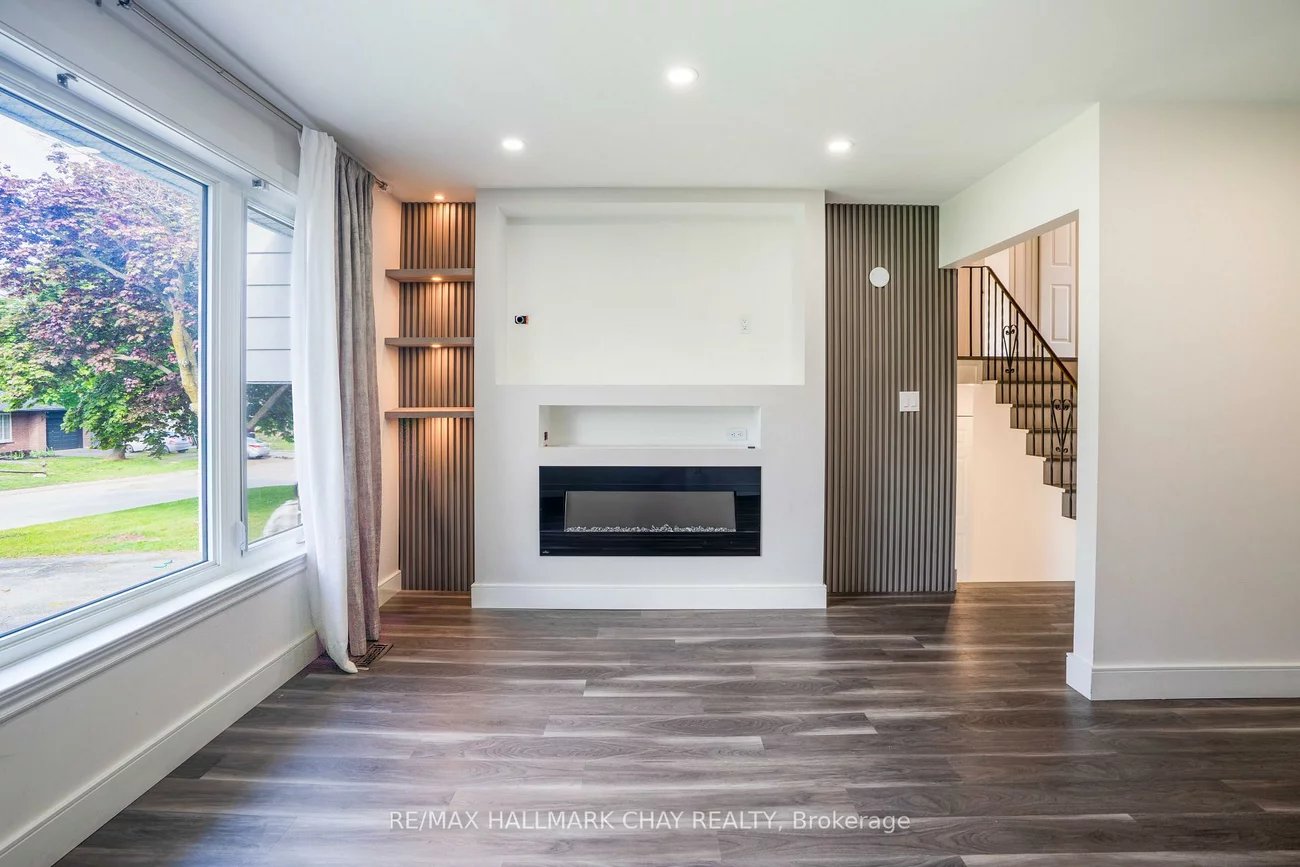 72, Jane, Allandale Heights, Barrie