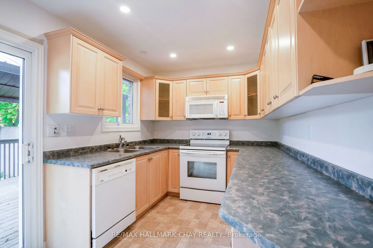 72, Jane, Allandale Heights, Barrie