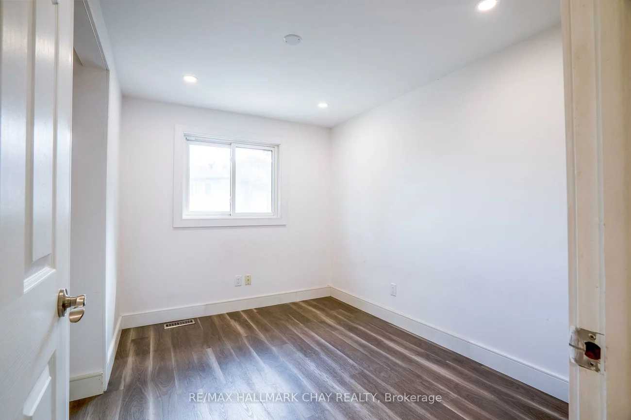 72, Jane, Allandale Heights, Barrie