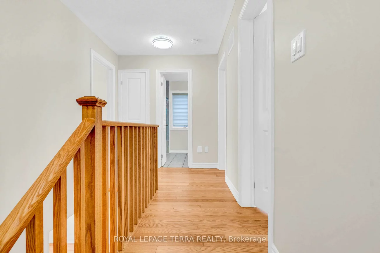112, Nottingham, 400 East, Barrie