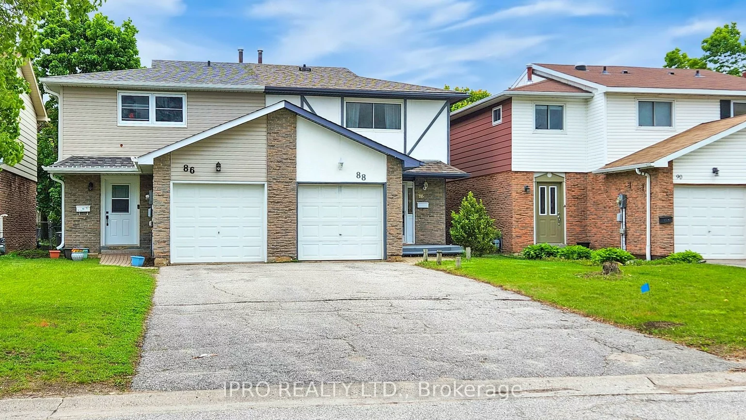88, Christie, Letitia Heights, Barrie