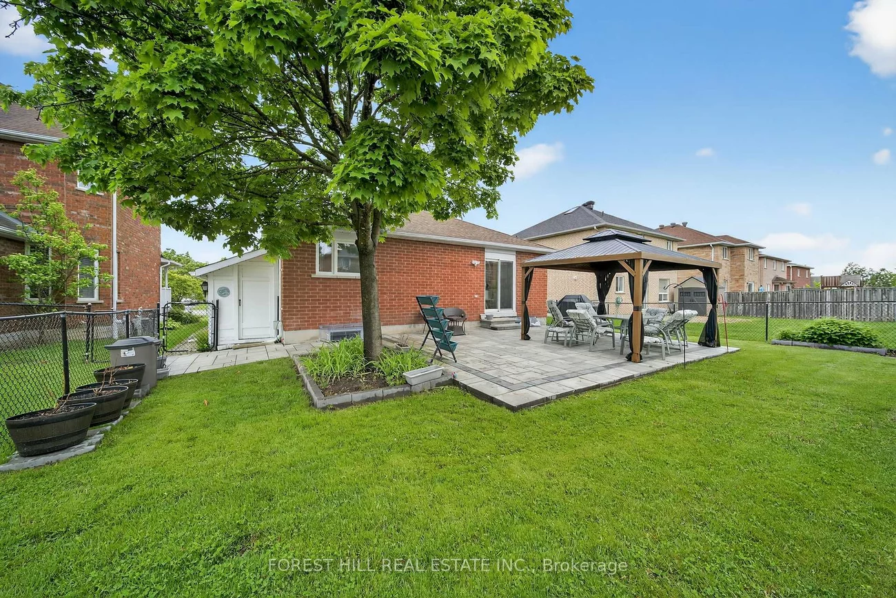 168, Hurst, Bayshore, Barrie